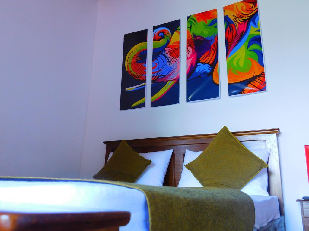 Mount Mirror Resort キャンディー エクステリア 写真
